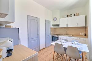 Appartements LE REGORDANE - Appartement 4 personnes - Centre WiFi Cosy : photos des chambres