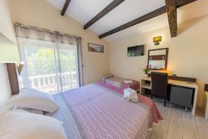 Hotels Brit Hotel Confort Helios Agde : photos des chambres