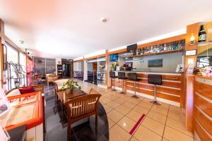 Hotels Brit Hotel Confort Helios Agde : photos des chambres