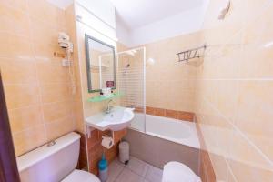 Hotels Brit Hotel Confort Helios Agde : photos des chambres