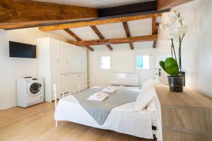 Palazzina Schiavoni by Sarlux