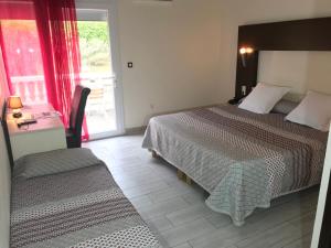 Hotels Brit Hotel Confort Helios Agde : photos des chambres