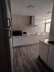 Piso apartamento 3 dormitorios, aire acondicionado
