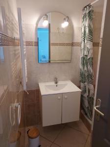 Charmante maison Leucate avec garage, à proximité de la plage