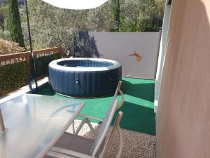 Maisons de vacances rez de villa vue dominante avec spa : photos des chambres