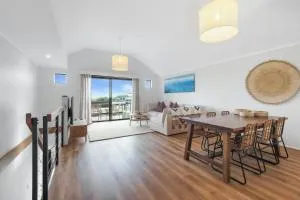 A Stones Throw Gnarabup - Prevelly