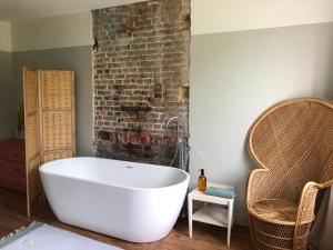 NEW ! Maison normande en bord de rivière