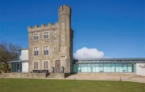 Kemeys Folly - Magor