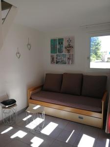 Complexes hoteliers Vacargeles casa Les Muriers et Les Chenes verts calme clim wifi animations piscine mini golf : photos des chambres