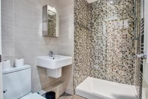 Spacious City Centre 3 Bedroom, 3 Bathroom