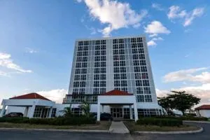 Ornella Villa - 2-Br Apartment - Pool - Parking - Braeton