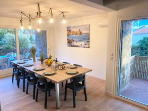 Maisons de vacances L'Artmonie - Climatise - Jardin - Centre-ville - Plage : photos des chambres