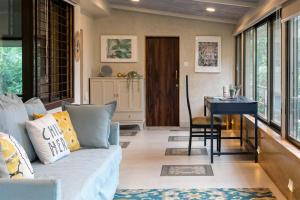 StayVistas Valencia Villa with Gazebo and Indoor Games