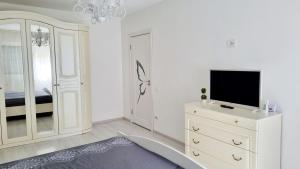 White Apartament, Brăila