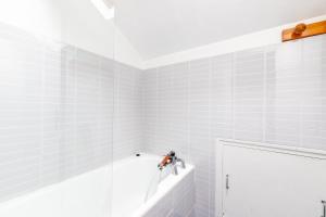 Appartements Maison de famille pour 15 - 1km de la plage : photos des chambres