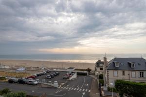 Appartements A cinquante metres de la plage, appartement de charme vue mer : photos des chambres