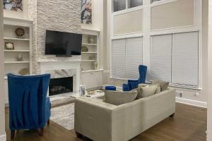 Updated Mableton Home about 14 Miles to Downtown ATL!