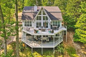 Luxurious Waterfront Home on Pickwick Lake!