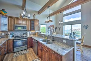 Hot Tub and Mtn View Cripple Creek Retreat!