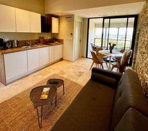 Appartements Le Donjon de Lily - Coeur de La Cite Medievale : photos des chambres