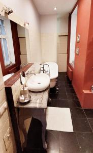 Perfectly Central Apartment 5 min to Old Town & Art Noveau.