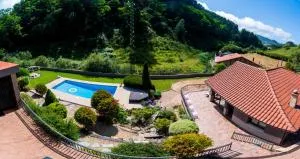 Sarren Villa Pool - 格尔尼卡