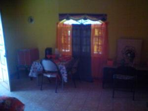 Buckingham Villa And Suites-Private Bath - Hot waterAC