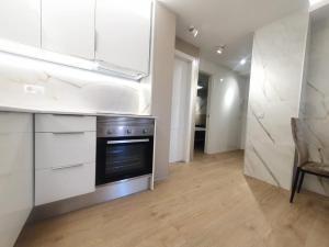 SALOU ,APARTAMENTO CON PISCINA y Wifi