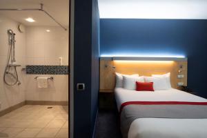 Hotels Holiday Inn Express Paris-Canal De La Villette, an IHG Hotel : photos des chambres