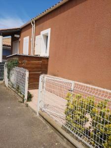 Maison 100m de la plage avec parking securise plus fibre optique internet