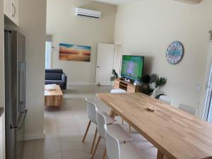 Contemporary On Cuttriss - Inlet Side