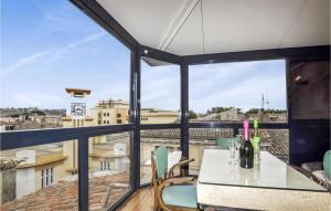 2 Bedroom Gorgeous Home In Carcassonne