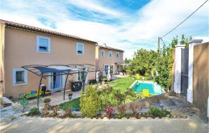6 Bedroom Cozy Home In Sauveterre