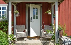 Nice Apartment In Malmköping With Sauna