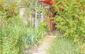 1 Bedroom Stunning Apartment In Nyons