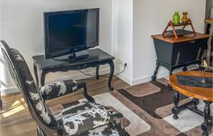 Beautiful Apartment In Pradelles With Wifi