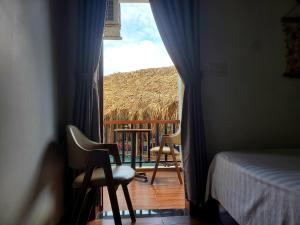 Monkey Homestay & Bar