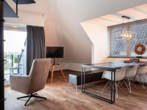 Apartment Sneekermeer with Water Sports Access