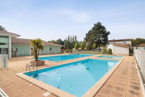 Maisons de vacances Charmante maison avec jardin et parking - Dolus d'Oleron - Welkeys : photos des chambres