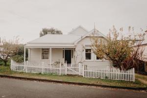 The Allotment Albany - Centrally Located Cottage in Old Albany