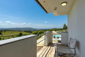 Pool & Whirlpool Art Villas