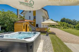 Pool & Whirlpool Art Villas