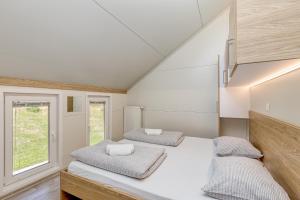 Pool & Whirlpool Art Villas