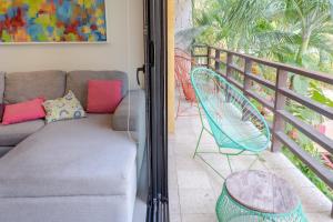 Beautiful 2 bedroom apartment with pool in downtown Playa