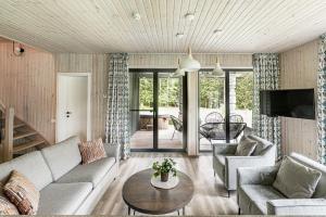 Evita - Virš Ąžuolų - Forest SPA - Horses - Lake