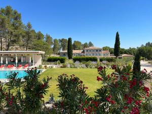 Hotels Domaine de Valmouriane : photos des chambres