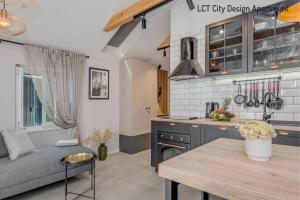 LCT City Design Apartment and Room