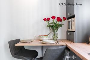 LCT City Design Apartment and Room