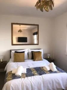 SEAFRONT SANCTUARY Beautiful Art Deco Apartment with Stunning City & Sea Views - 布莱顿霍夫