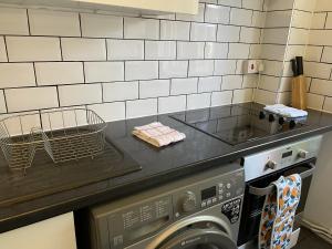 Beautiful apartment right off of Broadway Market